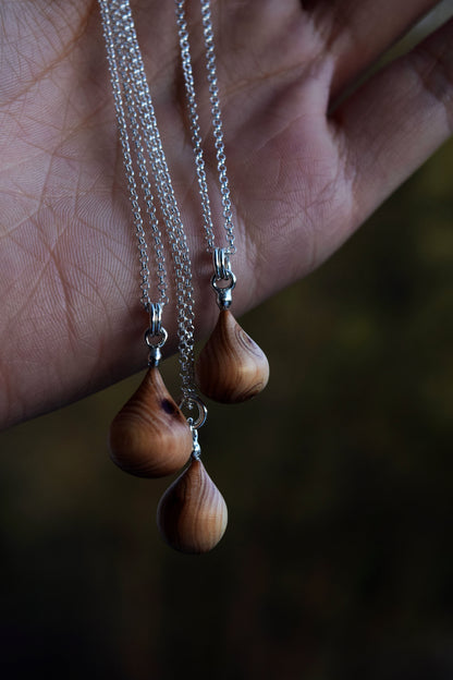 Cedar necklace - Fig's